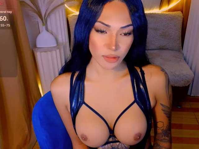 xqueenyunis