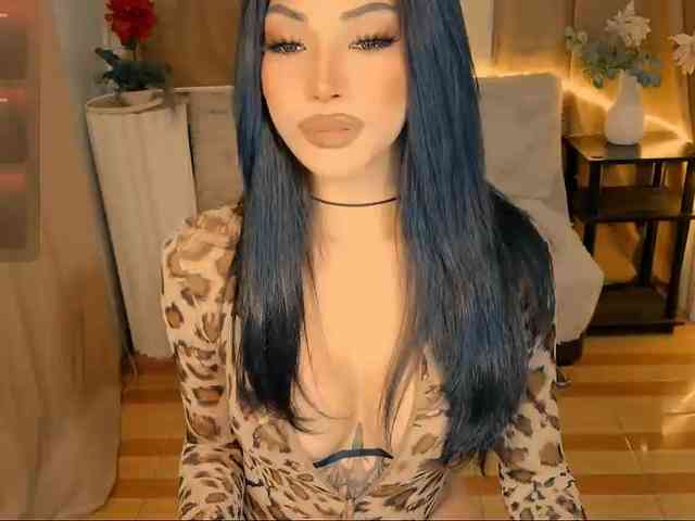 xqueenyunis Sex Cam Show