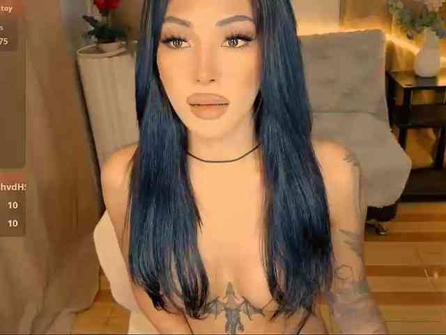 xqueenyunis Sex Cam Show