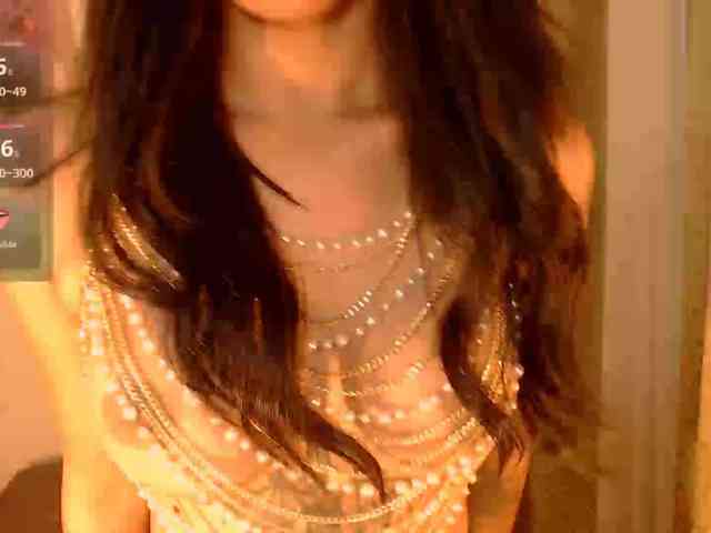 xqueenyunis Live Webcam on BongaCams