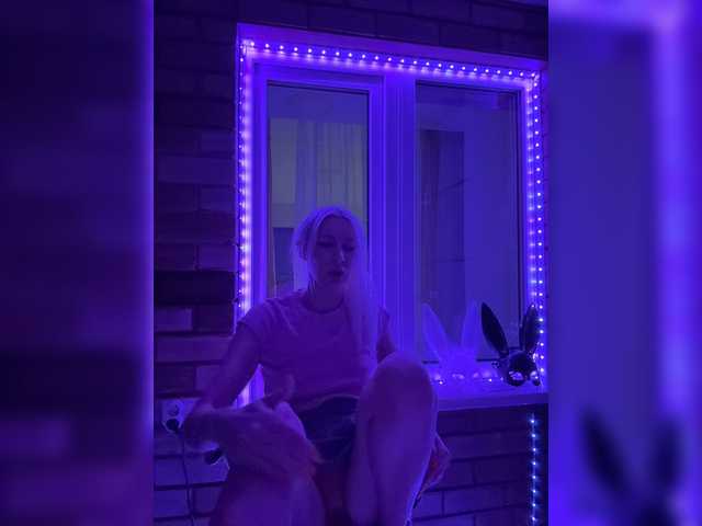 Cosmos13131 live cam on BongaCams