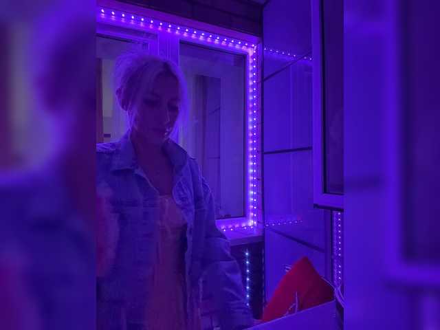 Cosmos13131 live cam on BongaCams