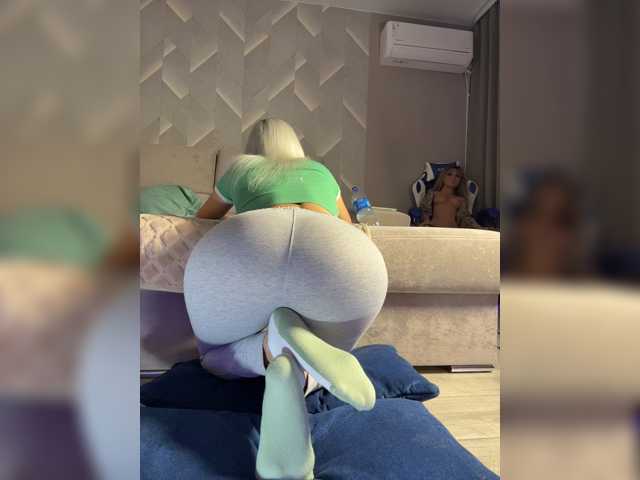 Cosmos13131 live cam on BongaCams