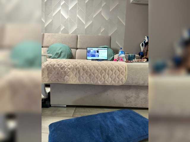 Cosmos13131 live cam on BongaCams