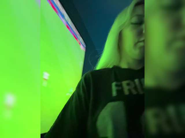 Cosmos13131 live cam on BongaCams