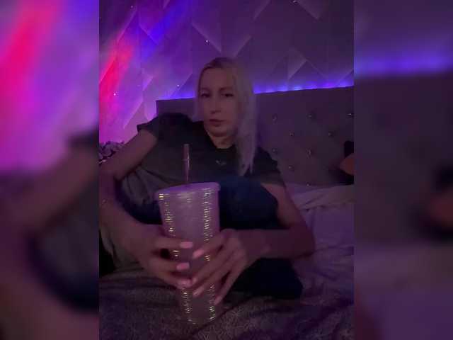 Cosmos13131's BongaCams show and profile