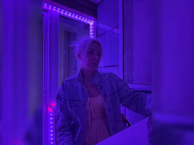 Cosmos13131 live cam on BongaCams