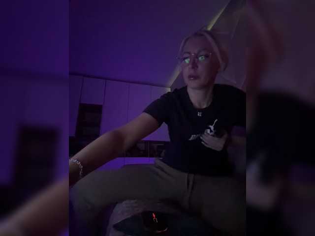 Cosmos13131 live cam on BongaCams