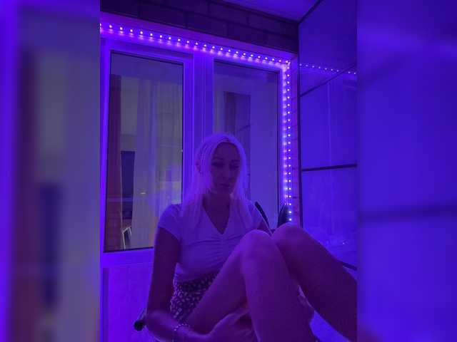 Cosmos13131 live cam on BongaCams