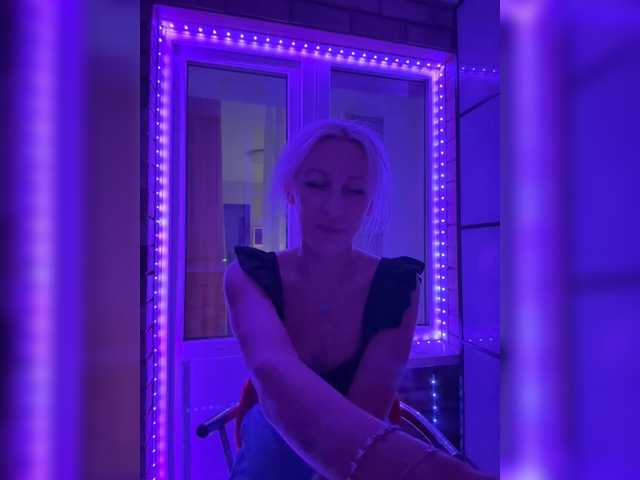 Cosmos13131 live cam on BongaCams