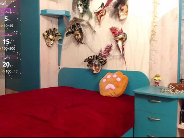 CrazyLaGirl live cam on BongaCams