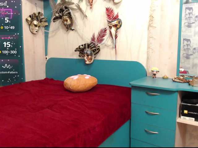 CrazyLaGirl live cam on BongaCams