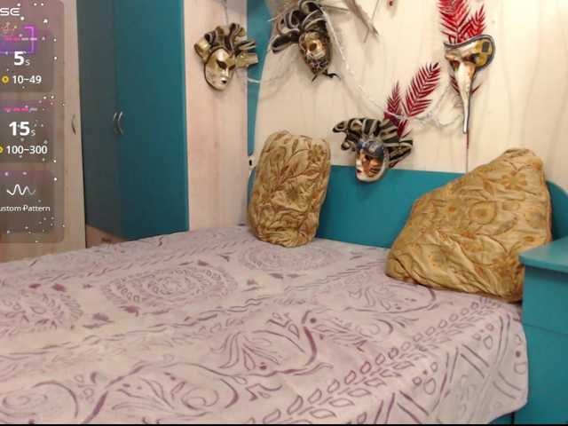 CrazyLaGirl live cam on BongaCams
