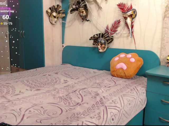 CrazyLaGirl live cam on BongaCams
