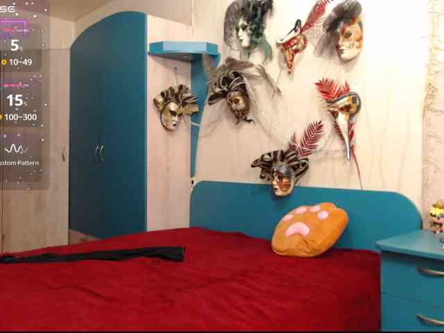 CrazyLaGirl webcam