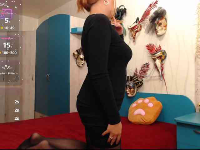 CrazyLaGirl webcam