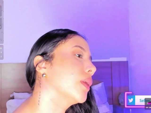 sellenasquirt live cam on BongaCams