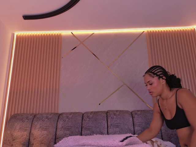 naia-blesed live cam on BongaCams