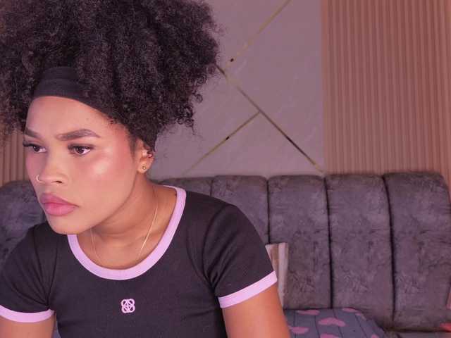 naia-blesed live cam on BongaCams
