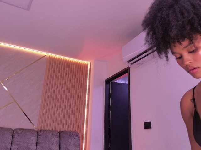 naia-blesed live cam on BongaCams