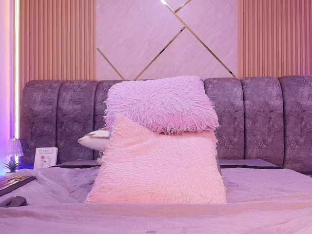 naia-blesed's BongaCams show and profile