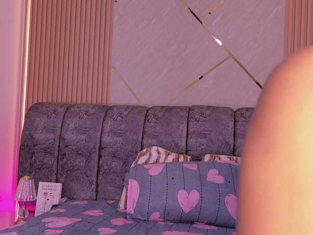 naia-blesed live webcam show