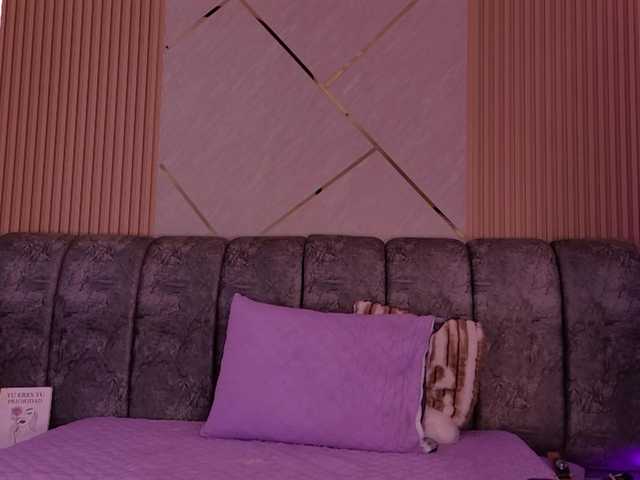 naia-blesed live cam on BongaCams