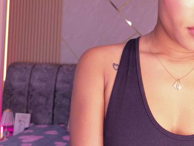 naia-blesed live webcam show