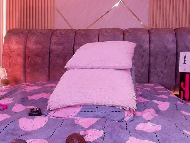 naia-blesed live cam on BongaCams