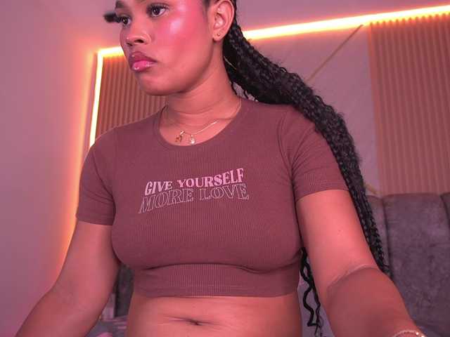 naia-blesed live cam on BongaCams