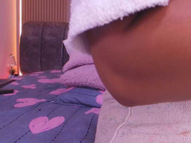 naia-blesed live cam on BongaCams