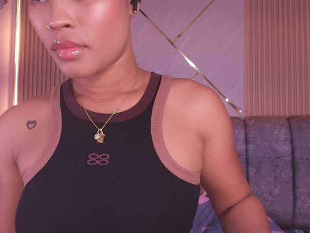 naia-blesed live cam on BongaCams