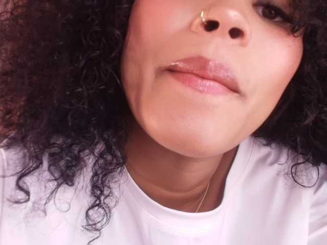 naia-blesed live cam on BongaCams