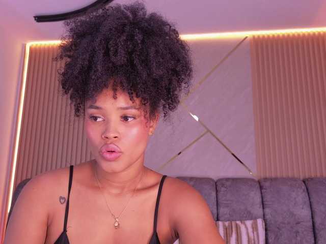 naia-blesed live cam on BongaCams
