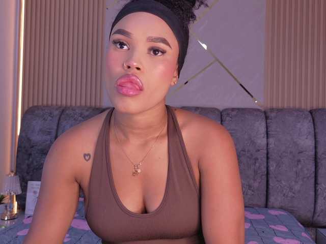 naia-blesed live cam on BongaCams