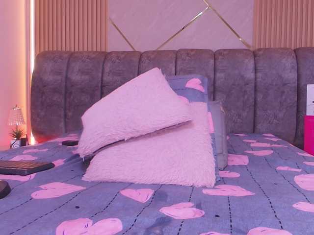 naia-blesed live cam on BongaCams