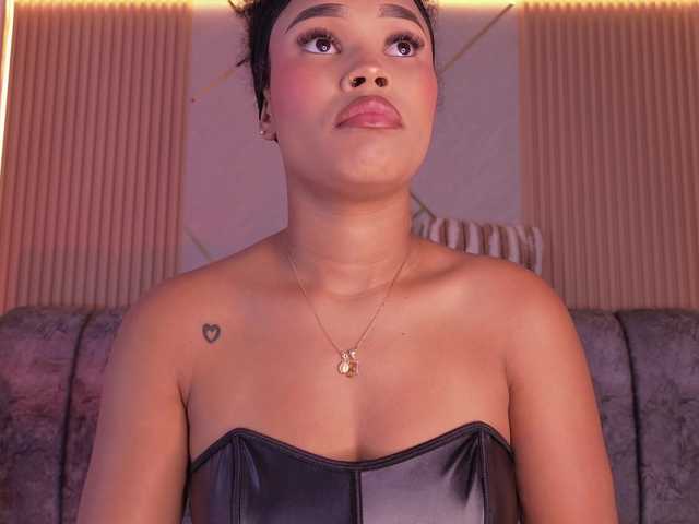 naia-blesed live cam on BongaCams