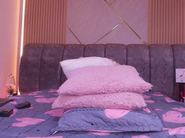 naia-blesed live cam on BongaCams