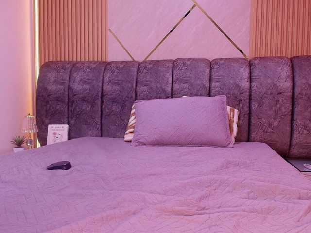 naia-blesed's BongaCams show and profile