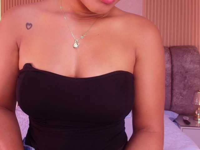 naia-blesed live cam on BongaCams