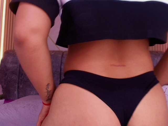 naia-blesed live cam on BongaCams