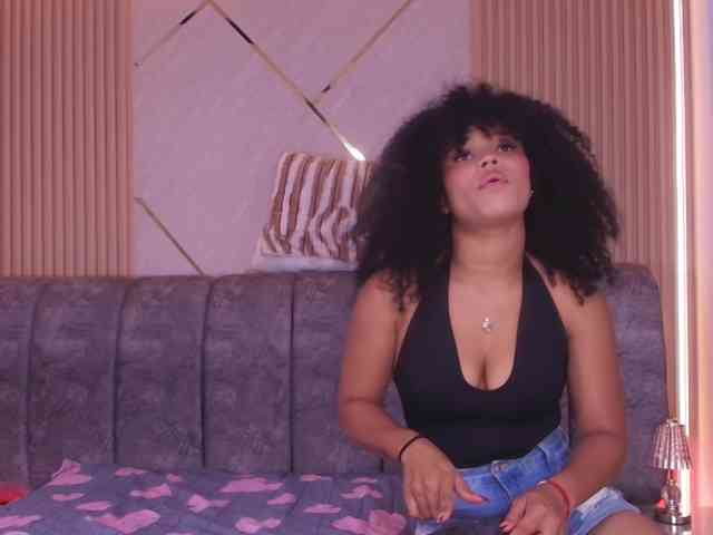 Modella: naia-blesed