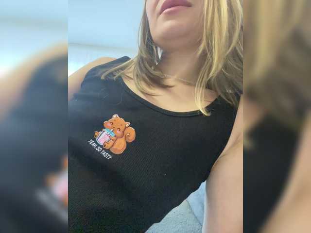 Iris-289's BongaCams show and profile