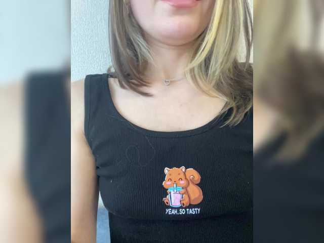 Iris-289's BongaCams show and profile