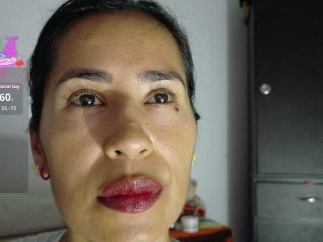 cataleya35 live cam on BongaCams
