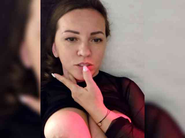 MilaSavory webcam