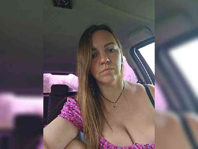 MilaSavory webcam
