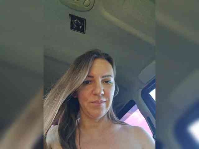 MilaSavory webcam