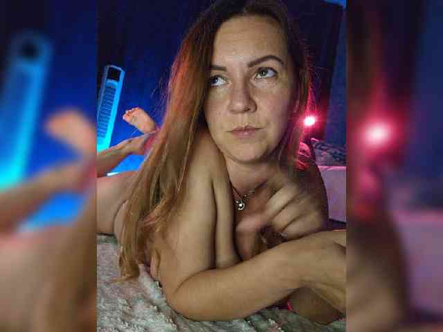 MilaSavory webcam