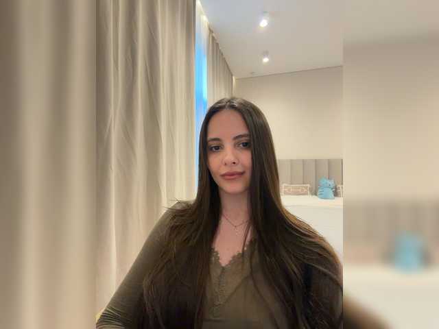 cherry-girl- cam belle